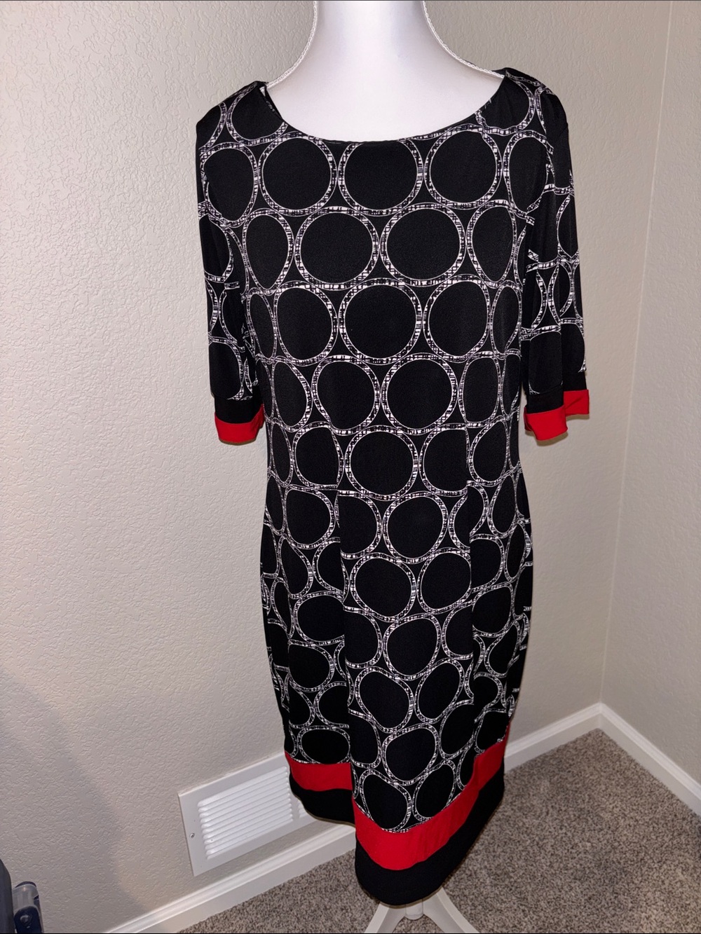 Black Circle-Print Shift Dress with Red Trim - size 8